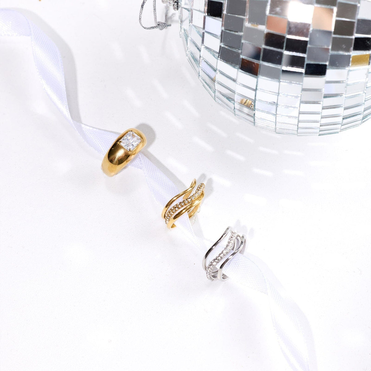 Wavy Pavé Ring Stack