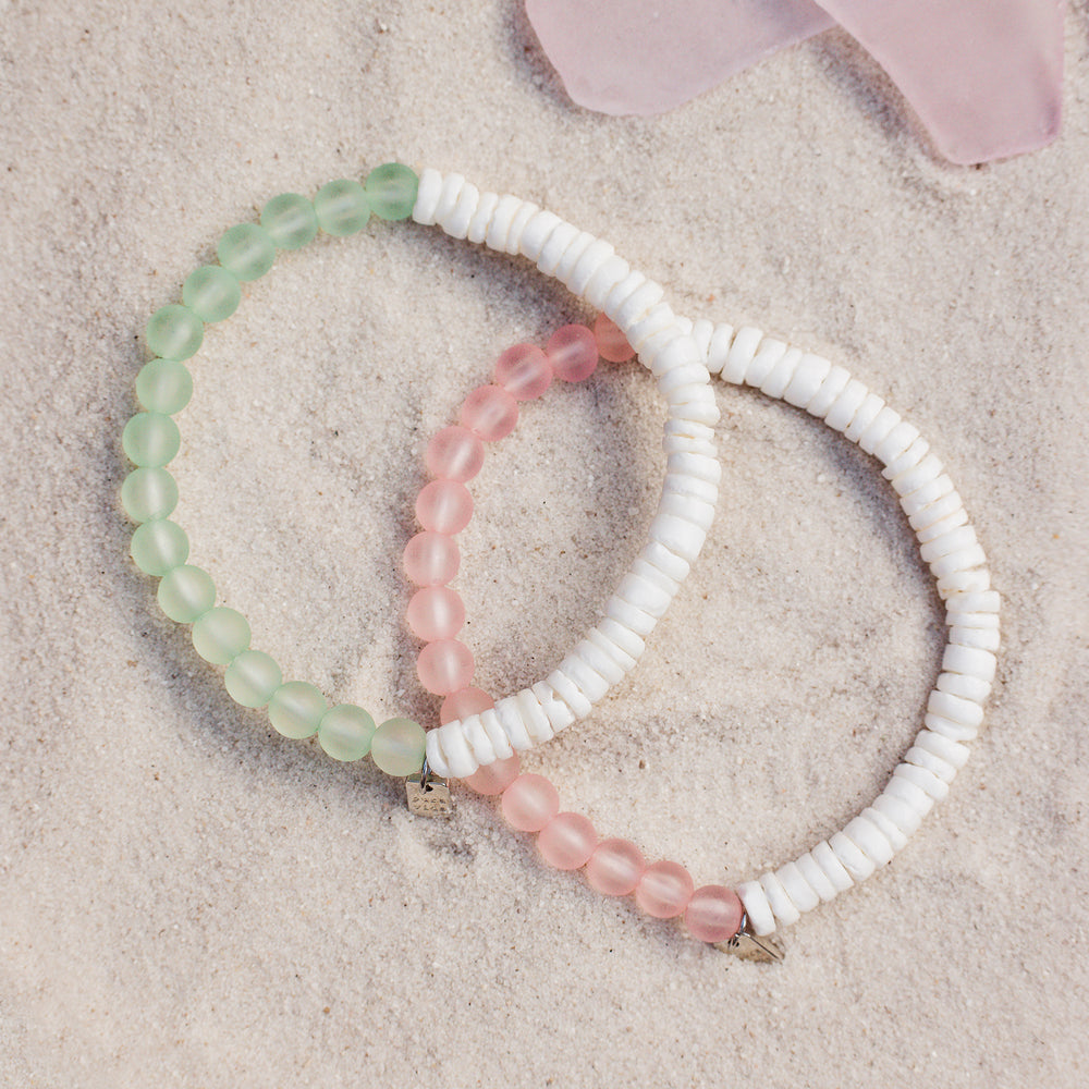 Puka Shell & Frosted Bead Stretch Bracelet 5