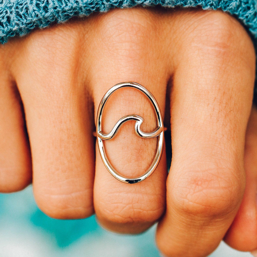 Statement Wave Ring 2